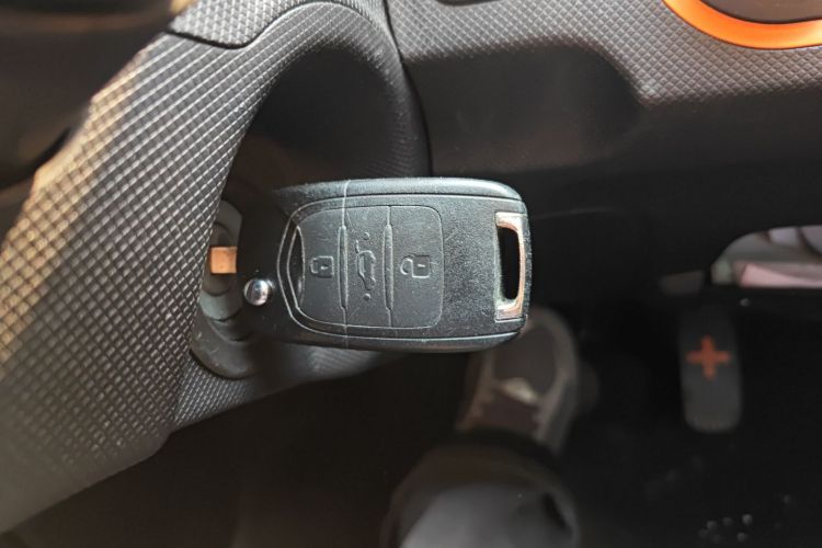 五菱汽车 宏光MINIEV 2020款 自在款 磷酸铁锂中控内饰7001