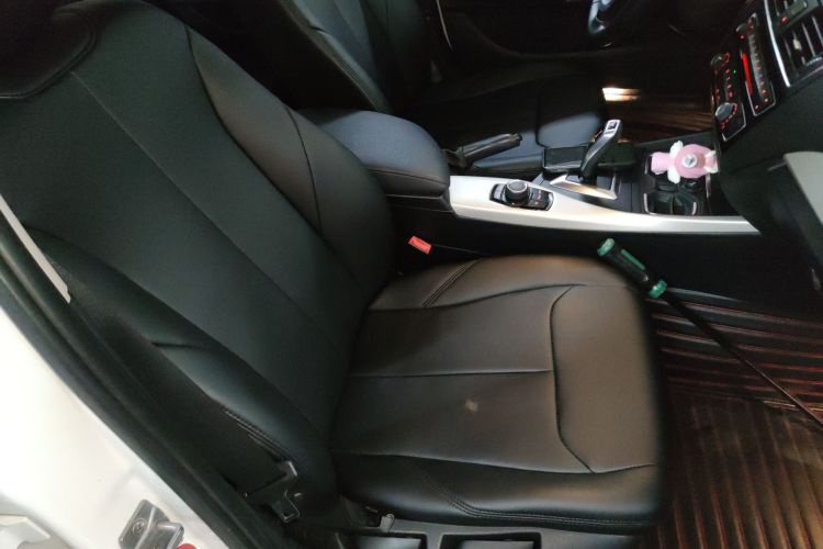 宝马1系(进口) 2015款 118i 领先型局部细节41