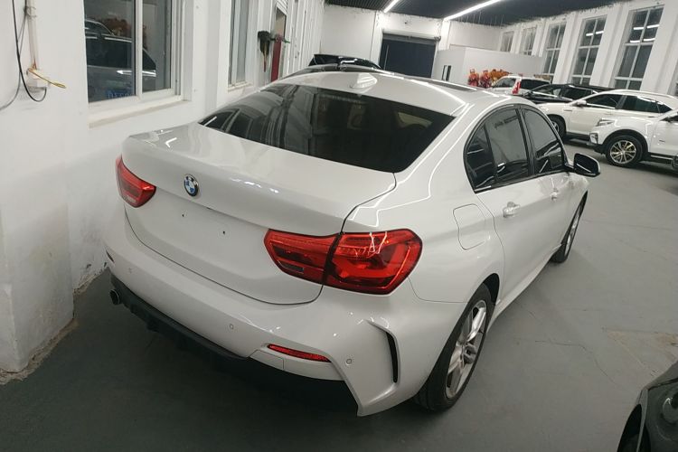 宝马1系 2019款 118i M运动套装车身外观7