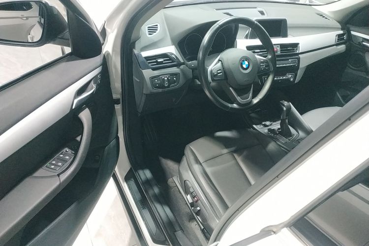 宝马X1 2019款 sDrive20Li 领先型中控内饰20