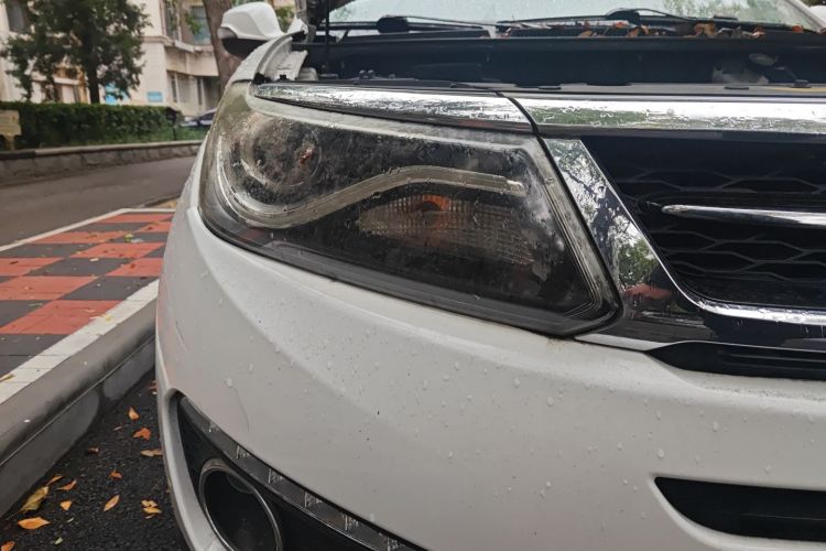 奇瑞 瑞虎5 2016款 2.0L 手动家悦版车身外观8