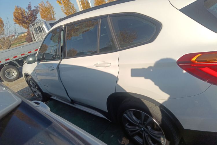 宝马X1 2016款 xDrive20Li 豪华型车身外观6003