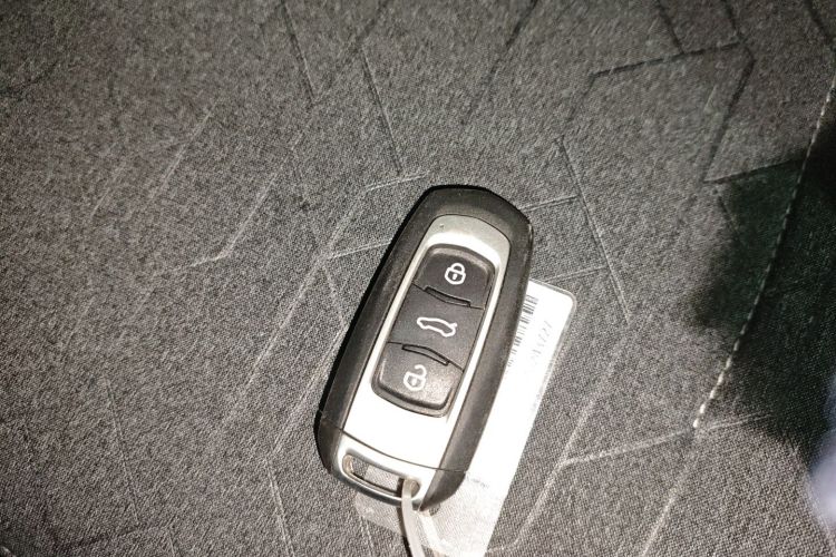 吉利银河 2024款 熊猫mini 200km 耐力熊中控内饰11