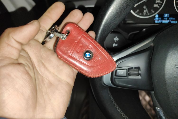 宝马X1 2016款 sDrive18Li 时尚型中控内饰11