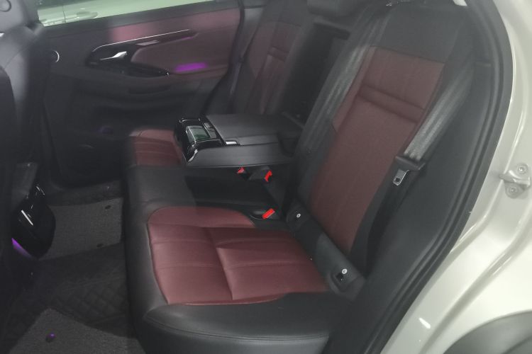 路虎 揽胜极光 2023款 极光L 249PS 豪华版中控内饰21