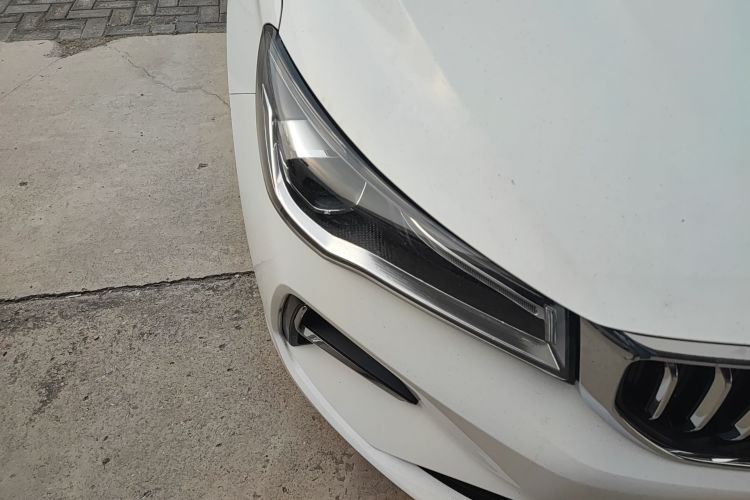 吉利汽车 帝豪 2026款 第4代 400万纪念款 1.5L 手动超越型车身外观8