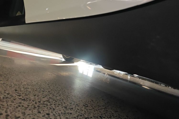 特斯拉 Model Y 2022款 改款 后轮驱动版局部细节9002