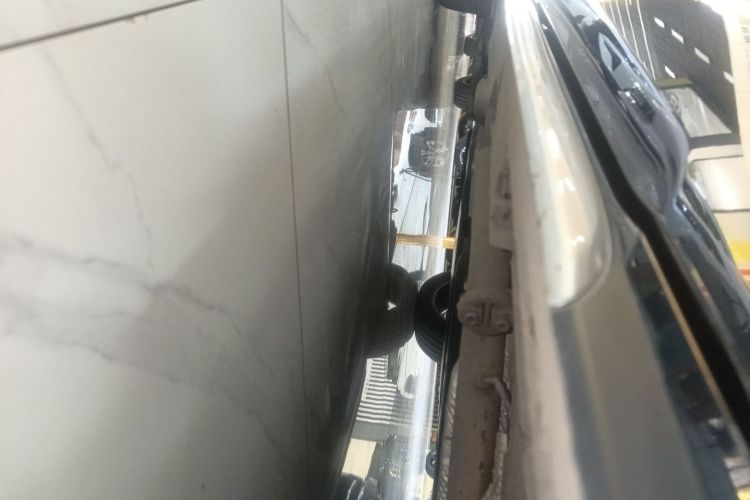 丰田 格瑞维亚 2023款 2.5L混动 旗舰VIP版局部细节9001