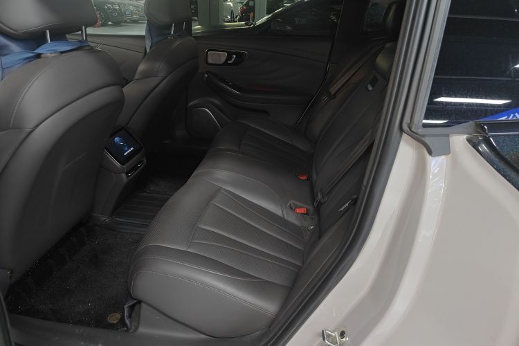 飞凡汽车 飞凡F7 2023款 进阶版中控内饰7004