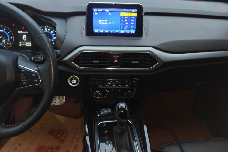 东风风光 风光S560 2018款 1.8L CVT智联型 7座中控内饰16