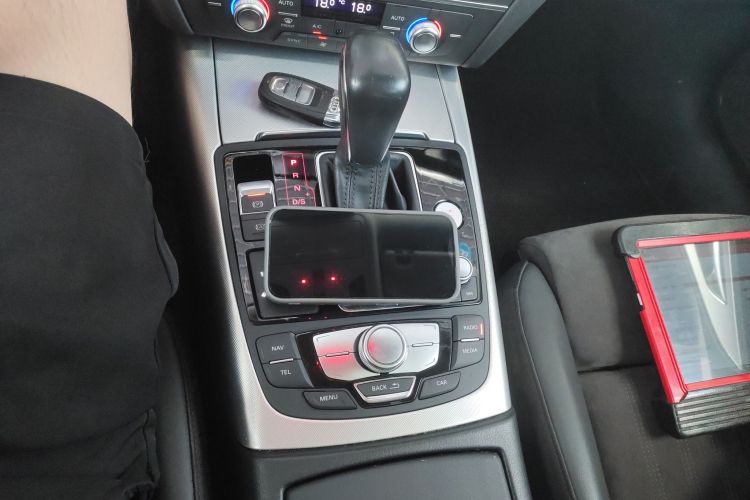 奥迪A6(进口) 2017款 Avant 40 TFSI 运动型中控内饰18