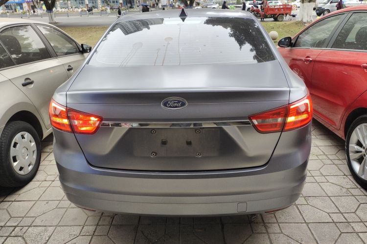 福特 福睿斯 2015款 1.5L 手动时尚型车身外观6004