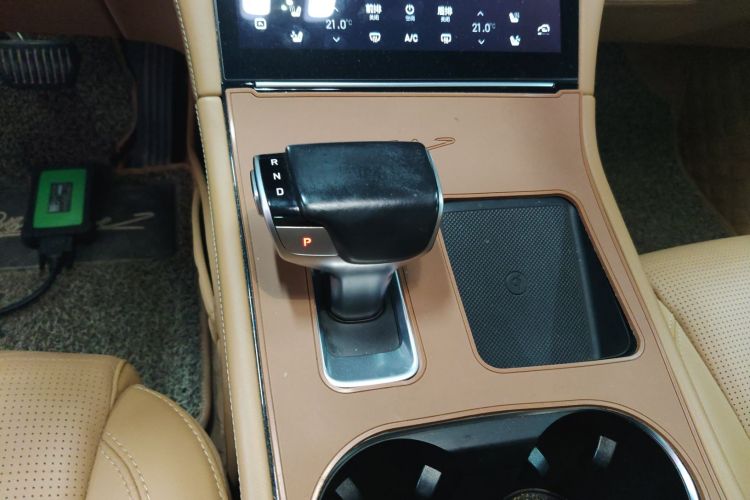 理想汽车 理想ONE 2021款 增程6座版中控内饰18