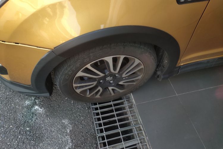 铃木 雨燕 2015款 1.5L 自动限定版车身外观6001