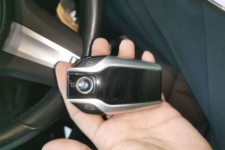 宝马5系 2022款 改款 525Li M运动套装中控内饰7001