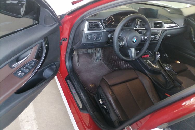 宝马3系 2018款 320Li 领先型M运动套装中控内饰20