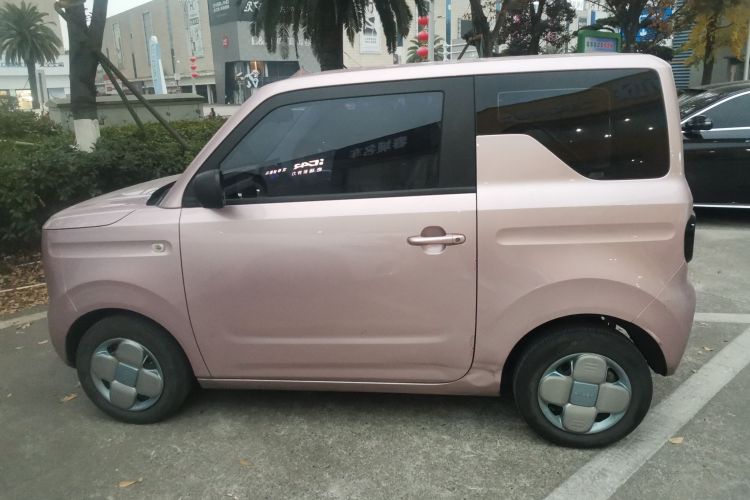 吉利银河 2023款 熊猫mini 200km 耐力熊车身外观4