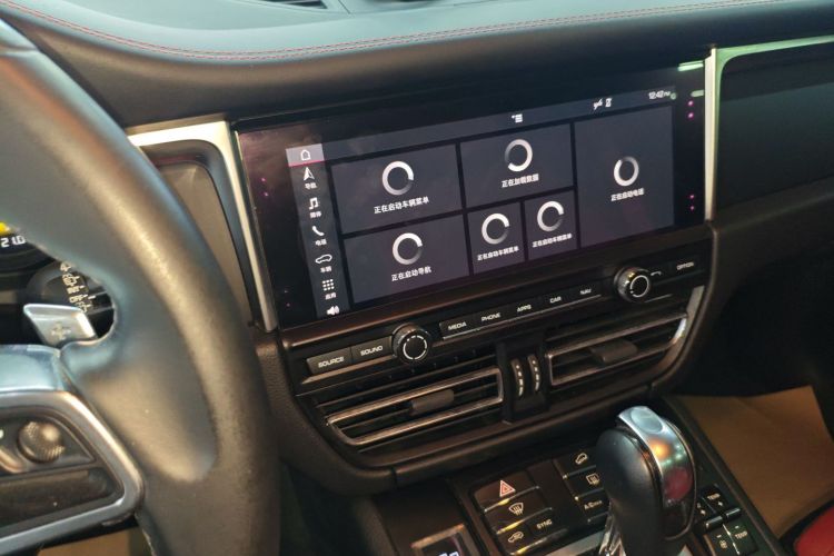 保时捷 2020款 Macan 2.0T中控内饰16