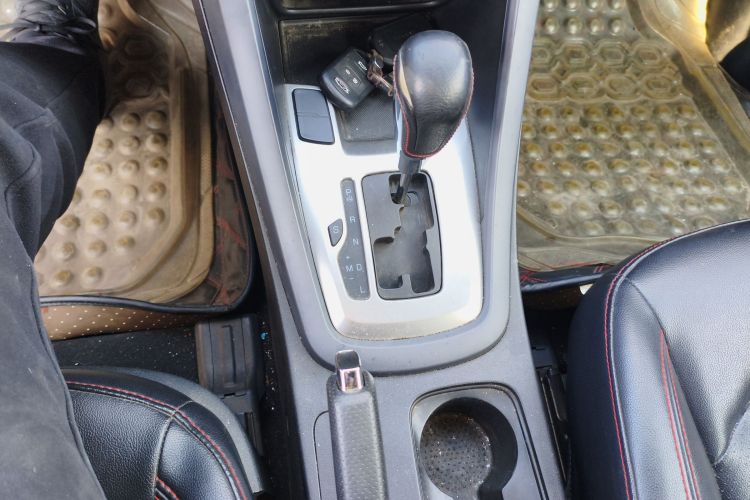 奇瑞 瑞虎5 2016款 2.0L CVT家悦版中控内饰18