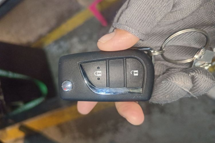 丰田 锋兰达 2023款 2.0L CVT精英版中控内饰11