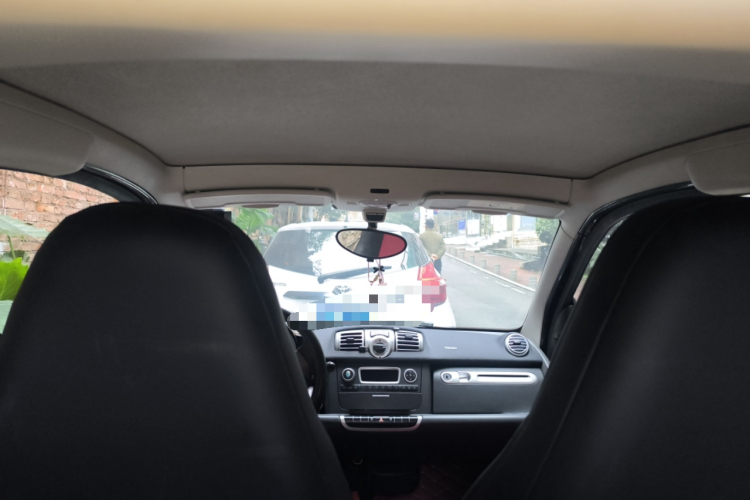 smart fortwo 2012款 1.0 MHD 硬顶标准版中控内饰22