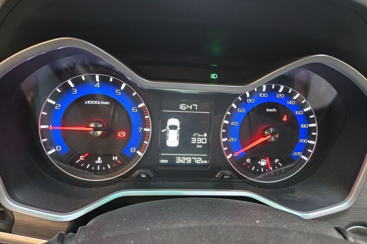 吉利汽车 远景X3 2017款 1.5L 手动尊贵型中控内饰14