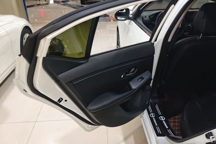 日产 轩逸 2023款 1.6L CVT悦享版中控内饰7008