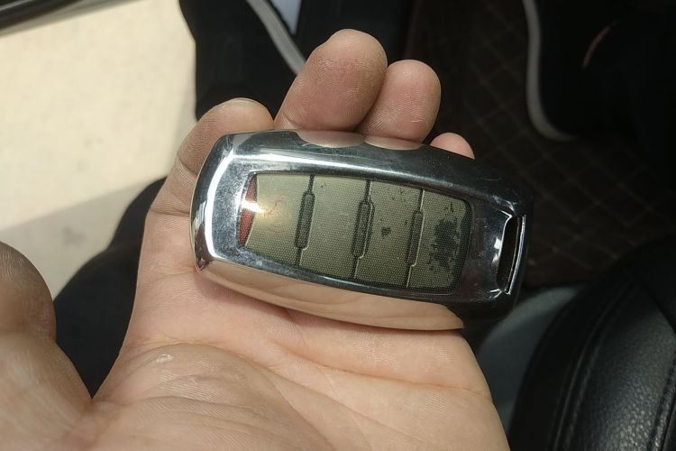 哈弗H7 2016款 蓝标H7 2.0T 自动豪华型中控内饰7001