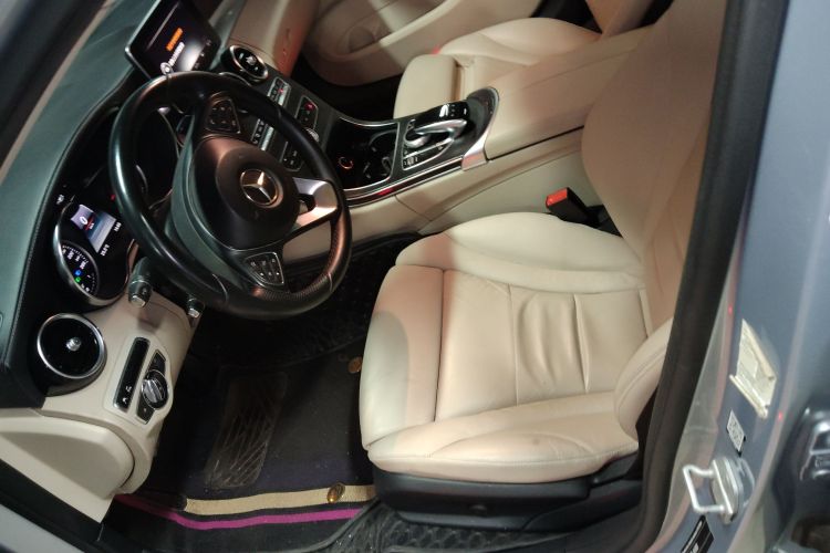 奔驰C级 2015款 C 260 L 运动型局部细节19