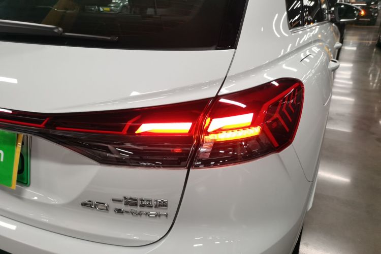 奥迪Q4 e-tron 2024款 40 e-tron 创行版车身外观9