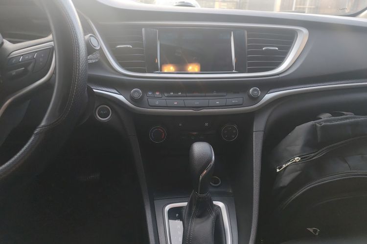 别克 英朗 2021款 改款 1.3T 自动轻混动精英型中控内饰16