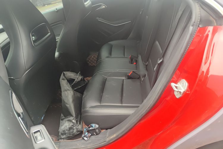 奔驰CLA 2017款 改款 CLA 200 时尚型中控内饰21