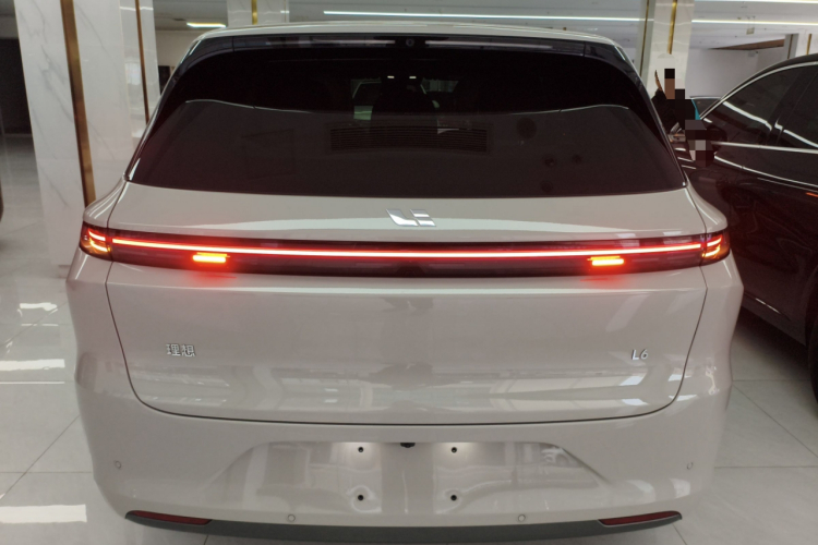 理想汽车 理想L6 2024款 Pro车身外观6