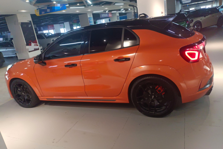 领克02 Hatchback 2022款 2.0TD Pro车身外观4