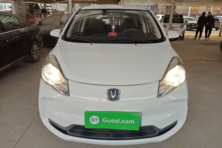 长安欧尚 奔奔E-Star 2021款 国民版 心悦版（快充版）磷酸铁锂（31.95kWh）车身外观2