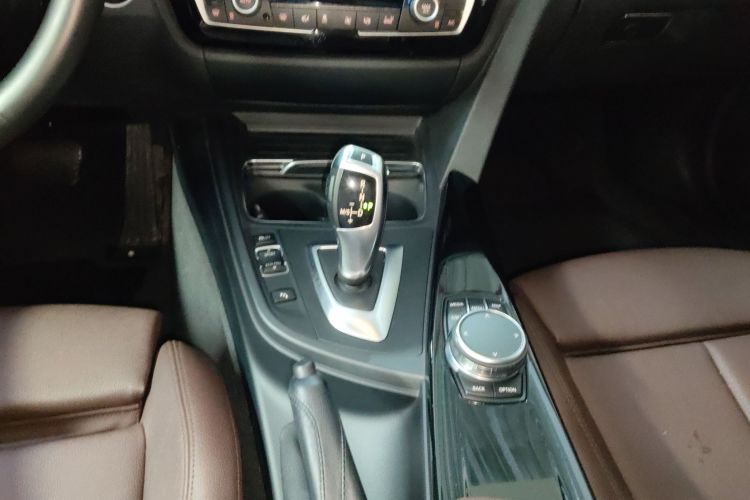 宝马3系 2019款 320Li 时尚型局部细节18