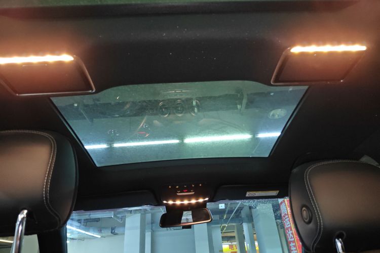 奔驰GLC 2019款 改款 GLC 300 L 4MATIC 动感型中控内饰22