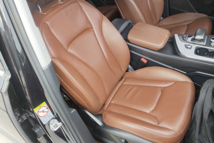 奥迪Q7 2018款 40 TFSI 舒适型局部细节41