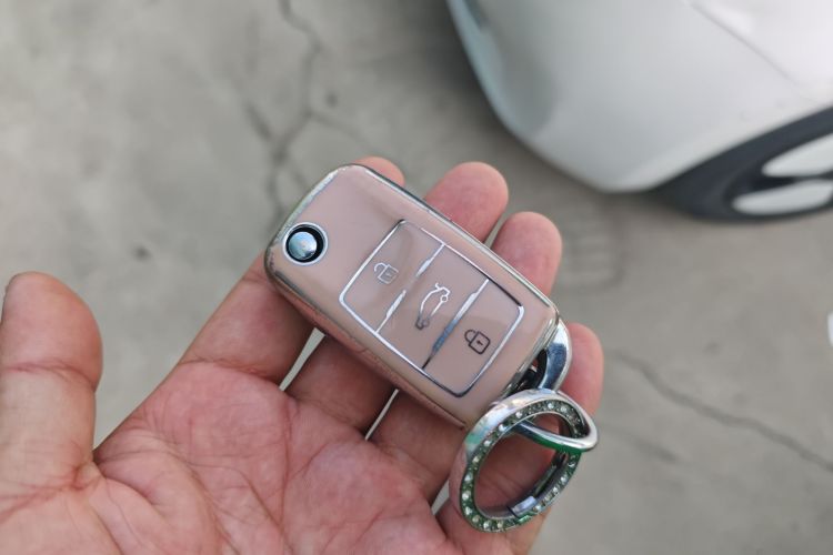 长安启源 长安Lumin 2022款 210km 香甜款中控内饰11