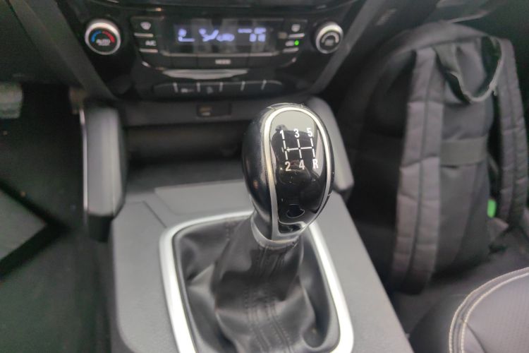 吉利汽车 远景X6 2016款 1.8L 手动豪华型中控内饰18