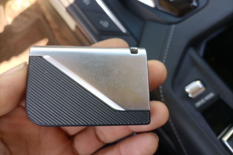 领克06 2021款 1.5T Shero粉色特别版中控内饰11