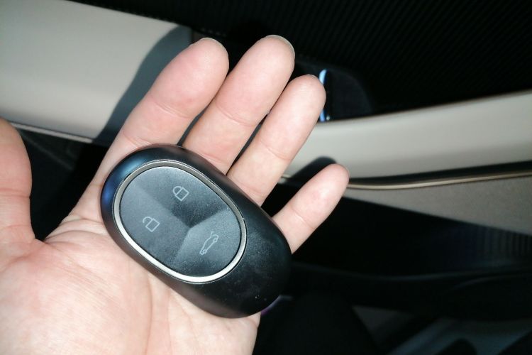 蔚来ET5 2022款 75kWh中控内饰7001