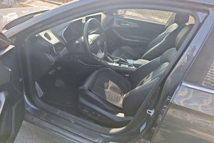 现代 菲斯塔 2019款 280TGDi 智速版 国VI中控内饰20