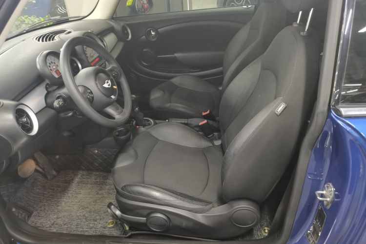 MINI 2012款 1.6L COOPER Baker Street中控内饰19