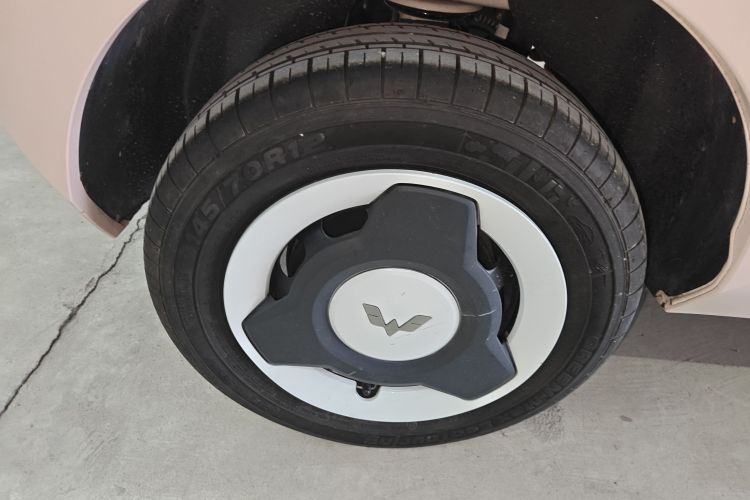 五菱汽车 宏光MINIEV 2022款 马卡龙臻享款 磷酸铁锂车身外观6008