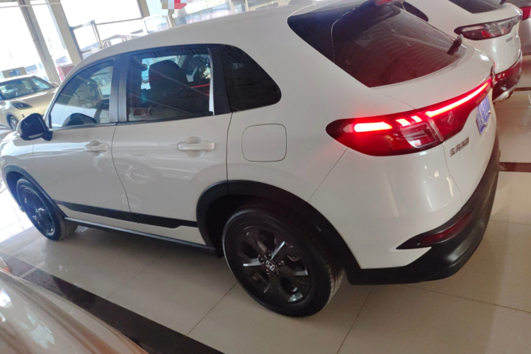 本田HR-V 2023款 240TURBO 劲睿版车身外观4