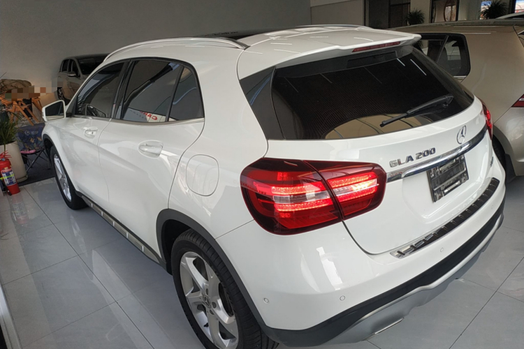 奔驰GLA 2017款 GLA 200 动感型车身外观6003