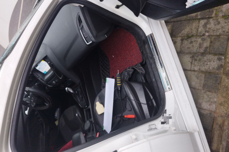 福特 福克斯 2017款 两厢 EcoBoost 180 自动精英型局部细节9005