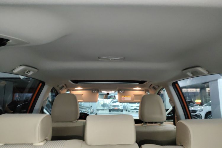 丰田 RAV4荣放 2013款 2.0L CVT四驱风尚版中控内饰22