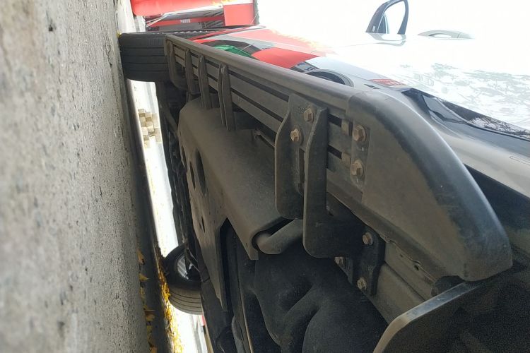 日产 探陆 2024款 380VC-TURBO 四驱智尊版 6座局部细节9002